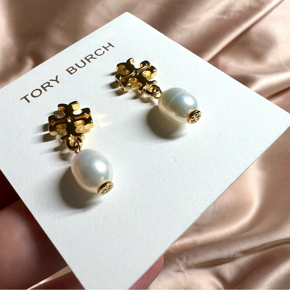 Tory Burch Kira Small Pearl Drop Earrings Womens Designer Earrings - Picture 5 of 8